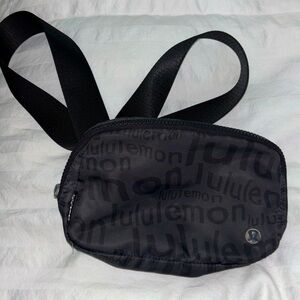 Lululemon Everywhere Belt Bag